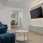 Boutique - Luxury *