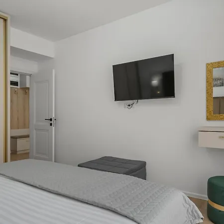 Boutique - Luxury Bükreş