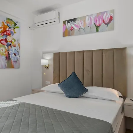 Luxury - Boutique - Location *