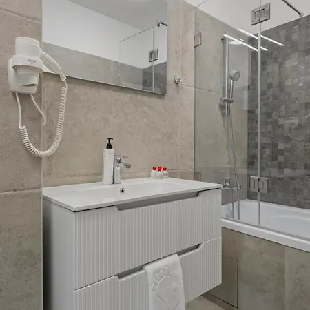 Luxury - Boutique - Location * Bucarest