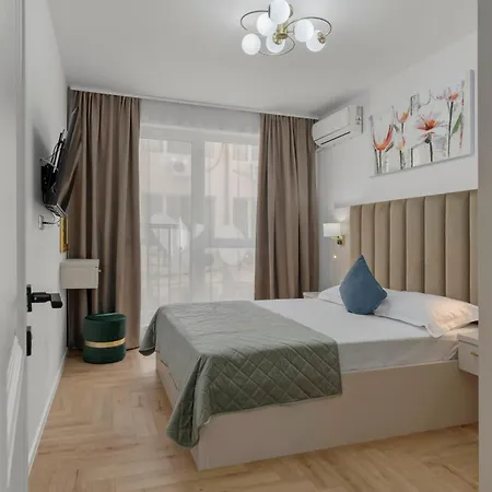 Luxury - Boutique - Location *