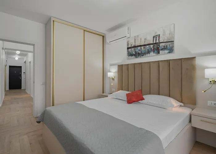 Boutique - Luxury Apartment *
