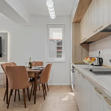 Boutique - Luxury Daire Bükreş